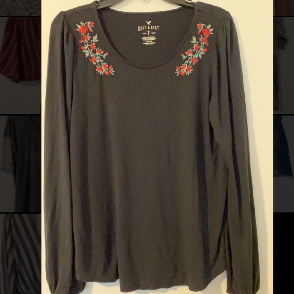 American Eagle large black long sleeve shirt with red flower designs